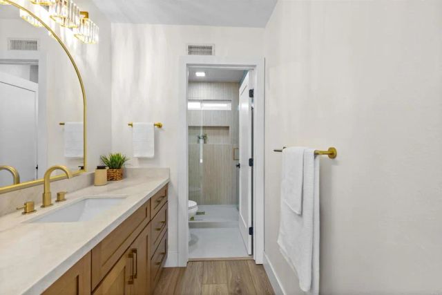 7902 Tinaja Lane, San Diego, CA 92139