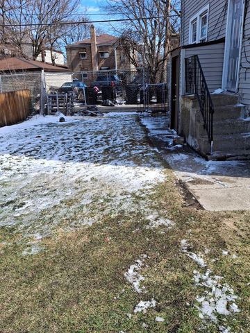 864 E 87th Place, Chicago, IL 60619