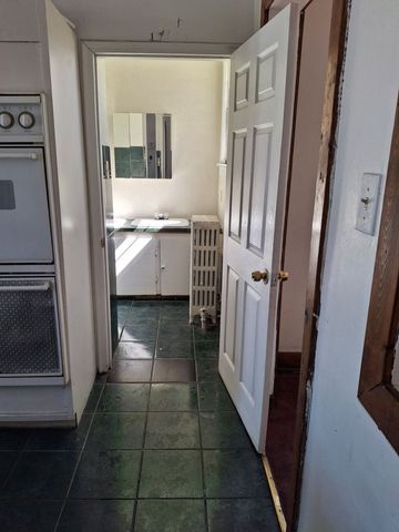 864 E 87th Place, Chicago, IL 60619