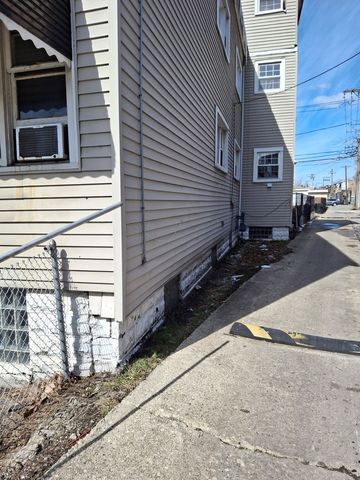 864 E 87th Place, Chicago, IL 60619