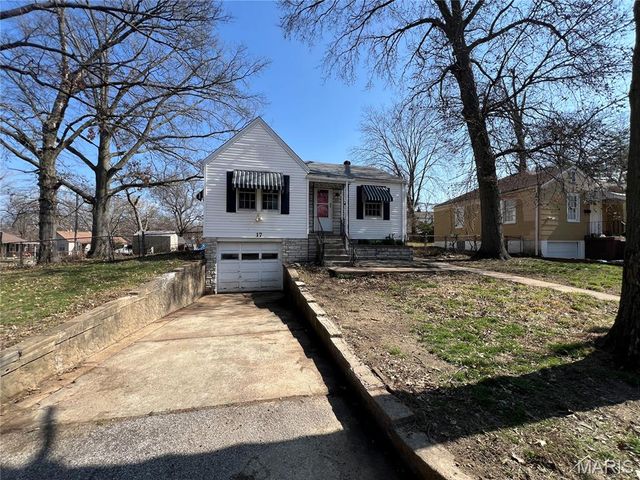 17 Lamar Drive, St Louis, MO 63136
