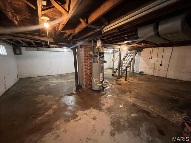 17 Lamar Drive, St Louis, MO 63136