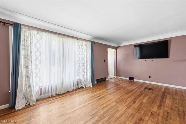 29002 Foxboro Street, Willowick, OH 44095