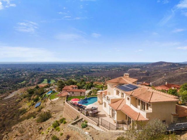 7795 Camino De Arriba, Rancho Santa Fe, CA 92067