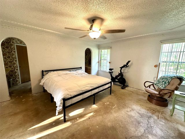 101 Timberview Court, Burleson, TX 76028