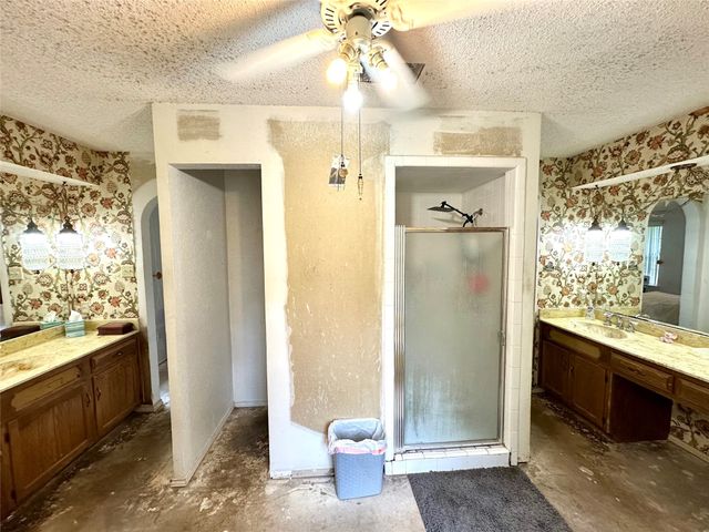 101 Timberview Court, Burleson, TX 76028