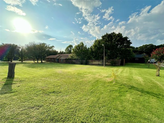 101 Timberview Court, Burleson, TX 76028
