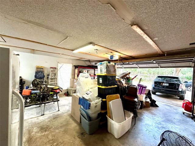 101 Timberview Court, Burleson, TX 76028