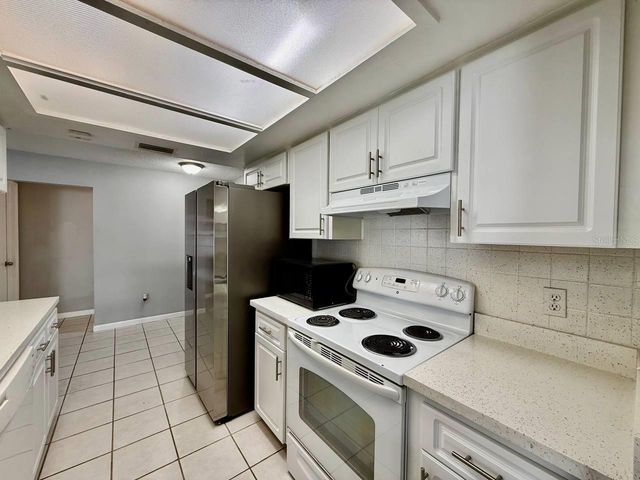 4223 SUMMERDALE DRIVE, Tampa, FL 33624