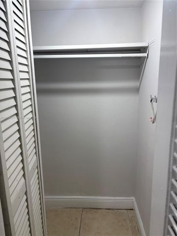 1800 Sans Souci Blvd 214, North Miami, FL 33181