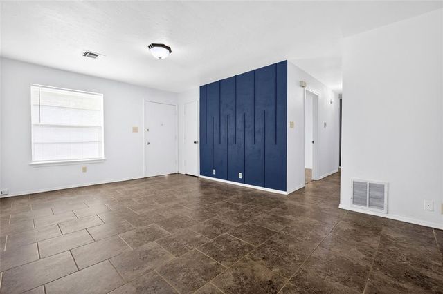 2905 Kathy Lane, Edmond, OK 73034