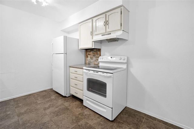 2905 Kathy Lane, Edmond, OK 73034