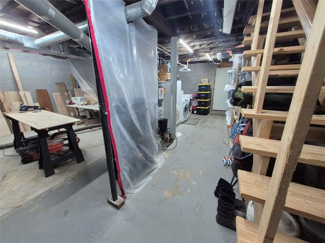 712 STATE Street, Meadville, PA 16335