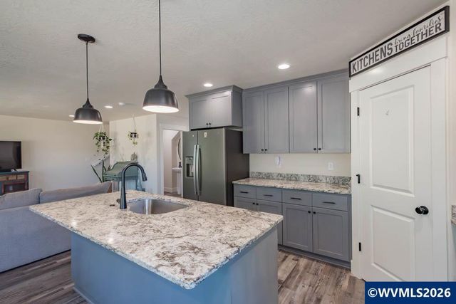 1443 45th Av, Sweet Home, OR 97386