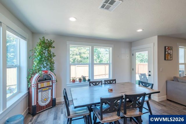 1443 45th Av, Sweet Home, OR 97386