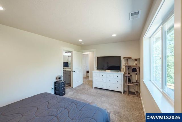 1443 45th Av, Sweet Home, OR 97386