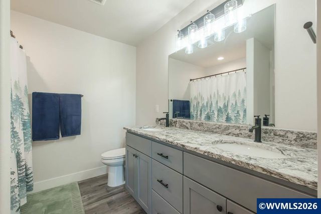 1443 45th Av, Sweet Home, OR 97386