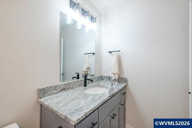 1443 45th Av, Sweet Home, OR 97386