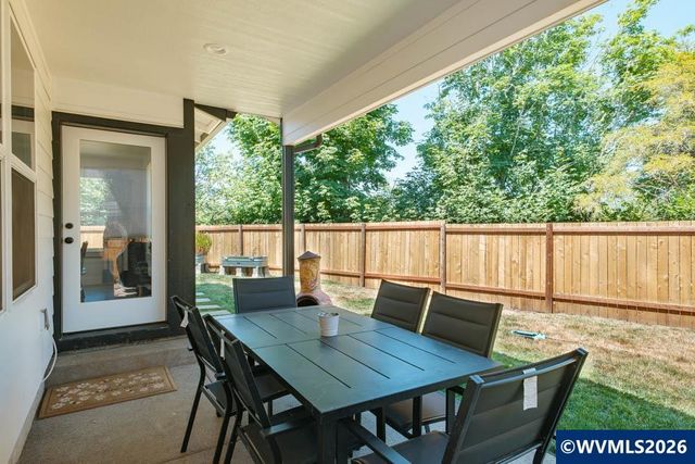 1443 45th Av, Sweet Home, OR 97386