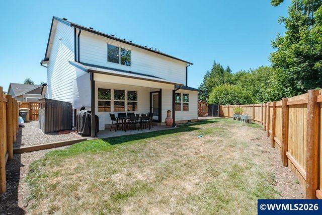 1443 45th Av, Sweet Home, OR 97386