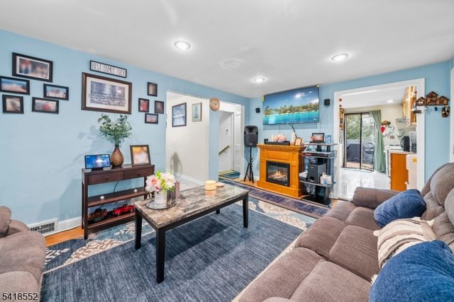 335 Glendale Rd, North Plainfield Boro, NJ 07063