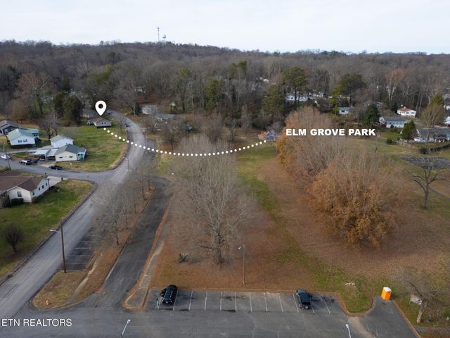 101 Taylor Rd, Oak Ridge, TN 37830