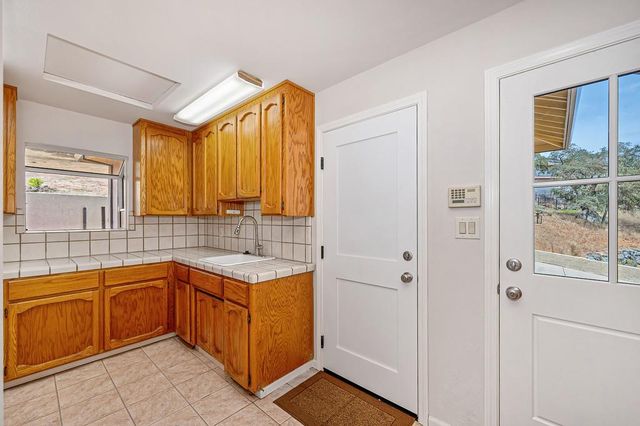 2072 Moonstone Cir, El Dorado Hills, CA 95762