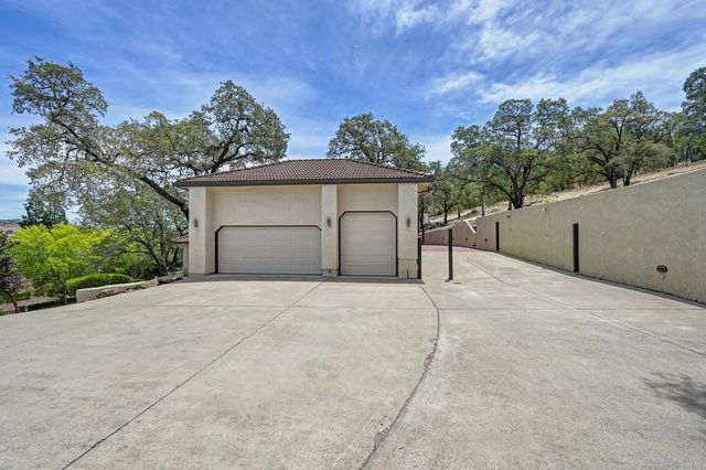 2072 Moonstone Cir, El Dorado Hills, CA 95762