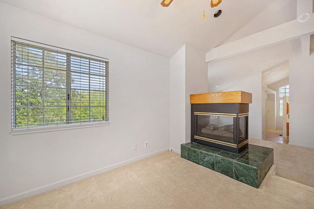 2072 Moonstone Cir, El Dorado Hills, CA 95762