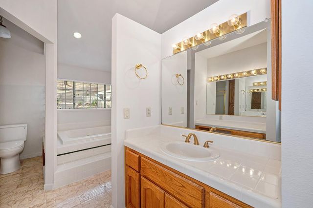 2072 Moonstone Cir, El Dorado Hills, CA 95762