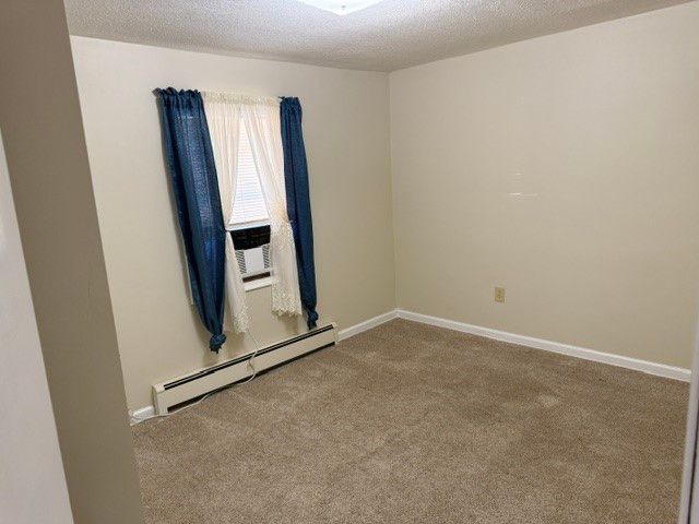 51 Hickory St, Ellsworth Boro, PA 15021