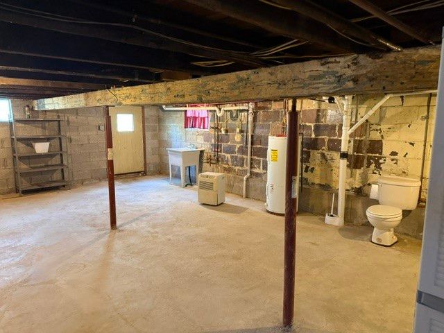 51 Hickory St, Ellsworth Boro, PA 15021