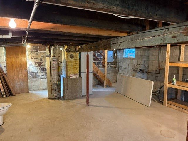 51 Hickory St, Ellsworth Boro, PA 15021