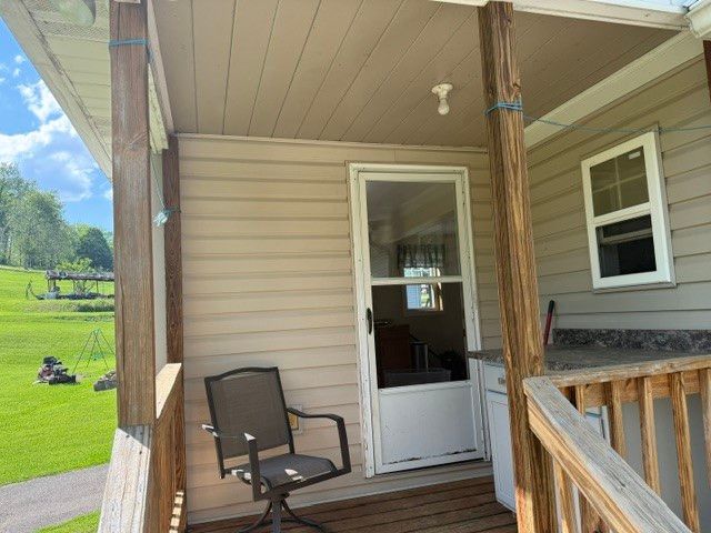 51 Hickory St, Ellsworth Boro, PA 15021