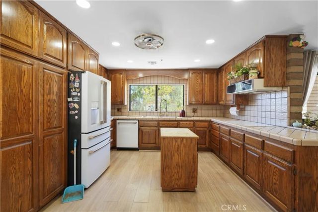 34335 Agua Dulce Canyon Road, Agua Dulce, CA 91390