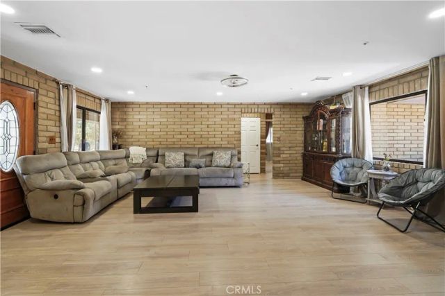 34335 Agua Dulce Canyon Road, Agua Dulce, CA 91390