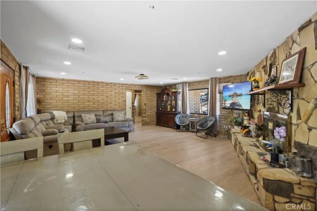 34335 Agua Dulce Canyon Road, Agua Dulce, CA 91390