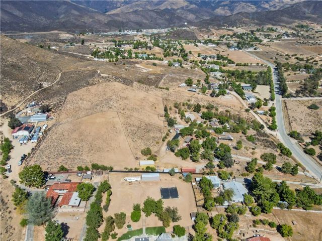 34335 Agua Dulce Canyon Road, Agua Dulce, CA 91390