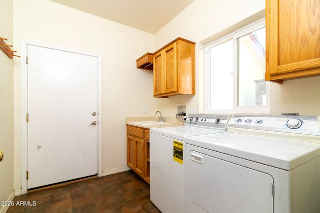 52162 E BLACK JACK Road, Miami, AZ 85539