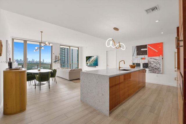 2678 Tigertail Ave 1404, Miami, FL 33133