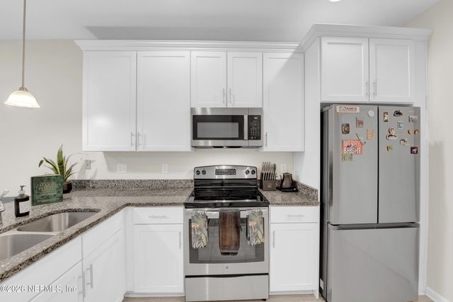 11287 ESTANCIA VILLA Circle 1205, Jacksonville, FL 32246