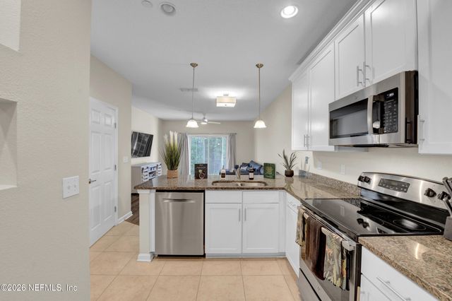 11287 ESTANCIA VILLA Circle 1205, Jacksonville, FL 32246