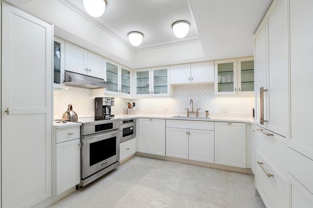 130 Sunrise Avenue 616, Palm Beach, FL 33480