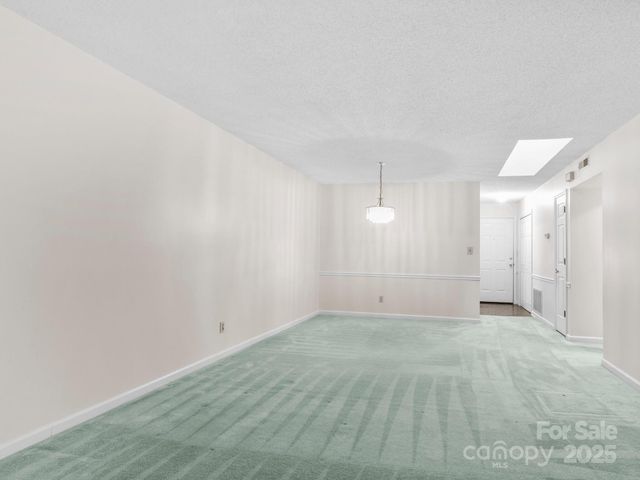 2604 Vineyard Boulevard, Asheville, NC 28805