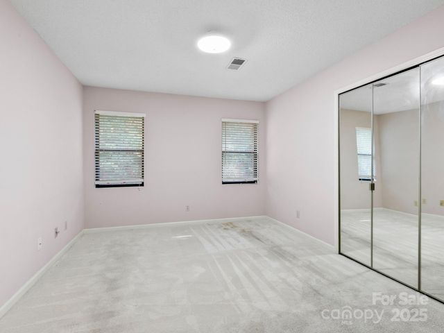 2604 Vineyard Boulevard, Asheville, NC 28805