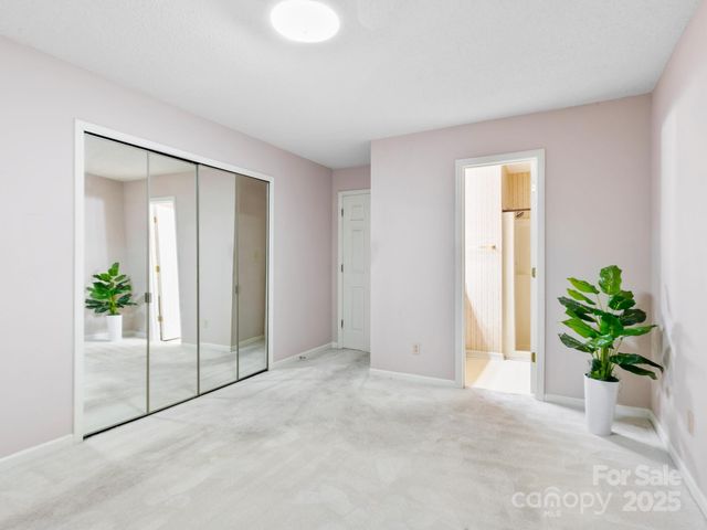 2604 Vineyard Boulevard, Asheville, NC 28805