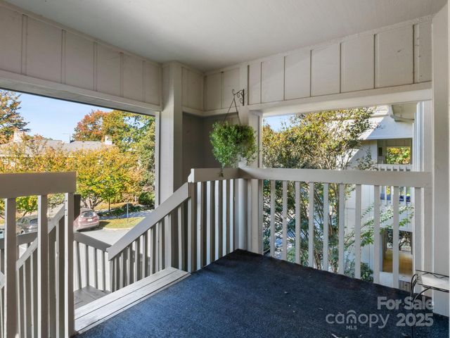 2604 Vineyard Boulevard, Asheville, NC 28805