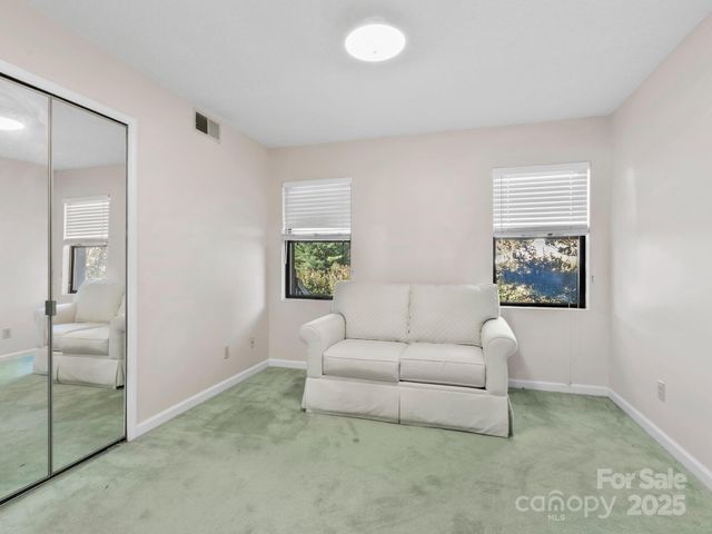 2604 Vineyard Boulevard, Asheville, NC 28805