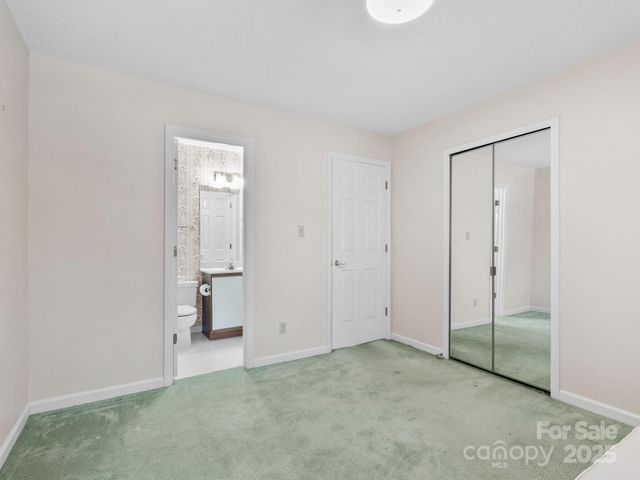 2604 Vineyard Boulevard, Asheville, NC 28805