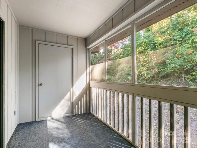 2604 Vineyard Boulevard, Asheville, NC 28805